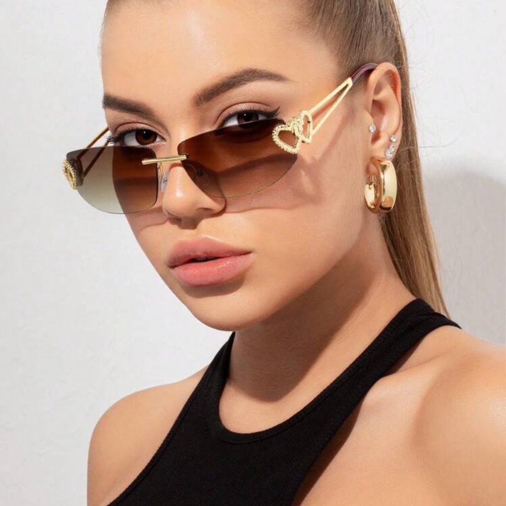1pc Women Heart Gradient Metallic Decorated Y2K Fashion Rock Chic Design Glasses